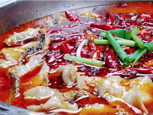 竹叶三和鱼火锅